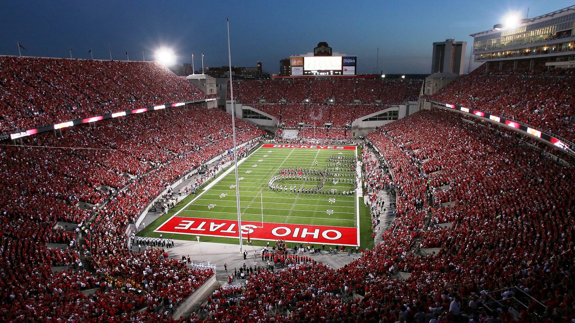 开云中国官网-“德甲天王战不断，领跑队伍状态火热”，德甲所有队伍